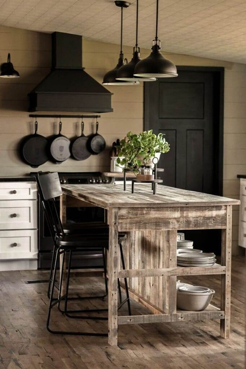 Farmhouse Charm Mover