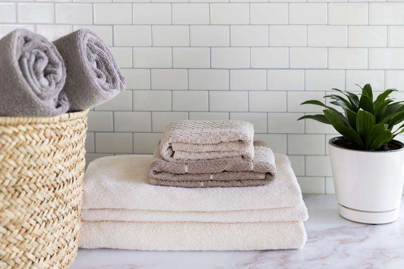 Fold Visible Towels