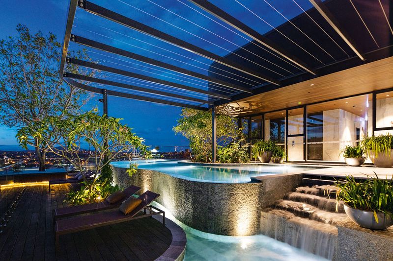 Infinity Edge Plunge Pool