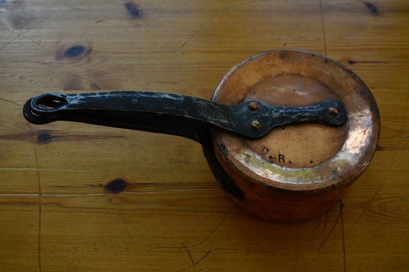 Worthless: Chamber Pots