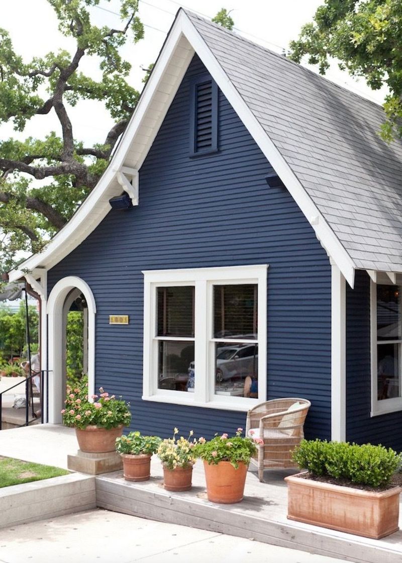Hale Navy | The Captain's Quarters