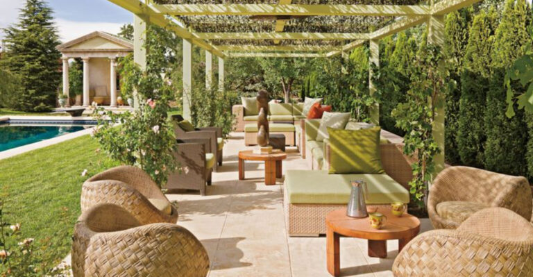 10 Things Interior Decoraters Say They’d Like To Have In Their Backyard (And 5 They Love The Most)