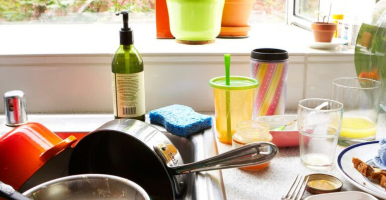 10 Things People With Nice-Smelling Homes Never Do, According To Pros And 7 Extra Ones People Usually Forget