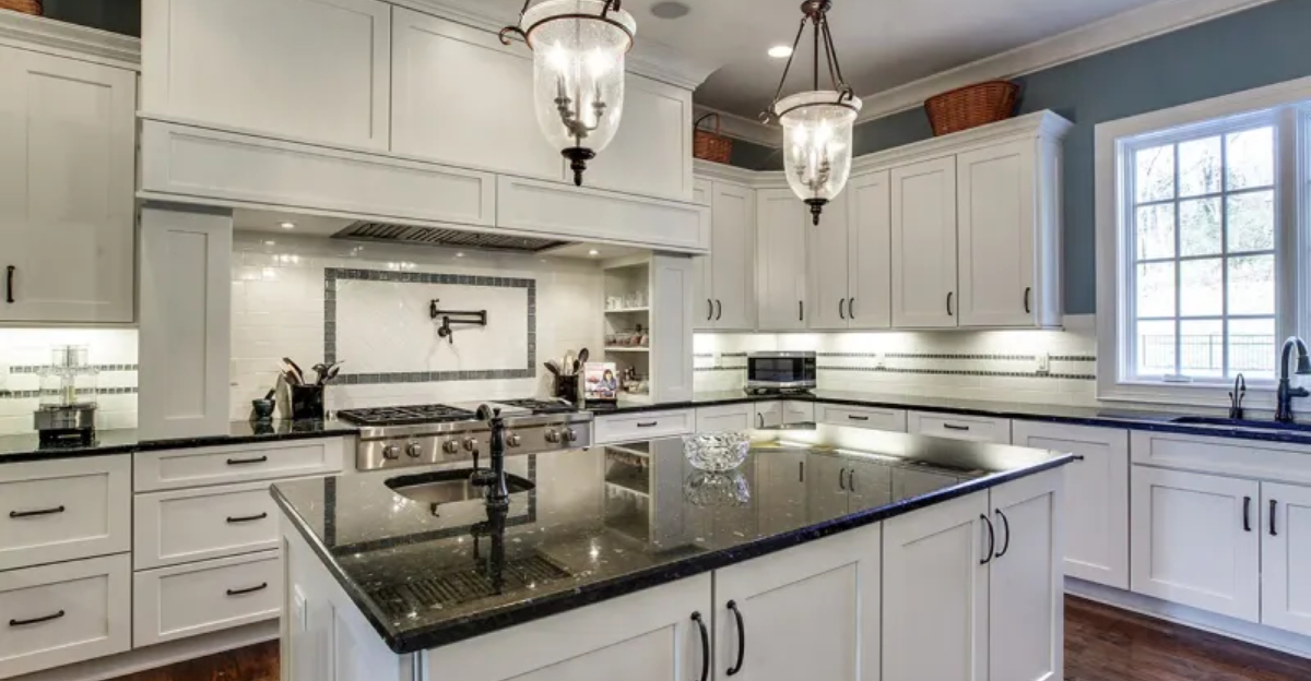10 Traditional Kitchens Experts Say Are Becoming Popular Once Again And 5 Absolute Stunning Choices