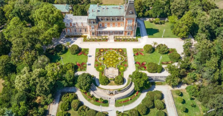 15 Majestic Ancestral Homes Forever Lost to Time And 5 We’re Actually Glad They’re Forever Gone