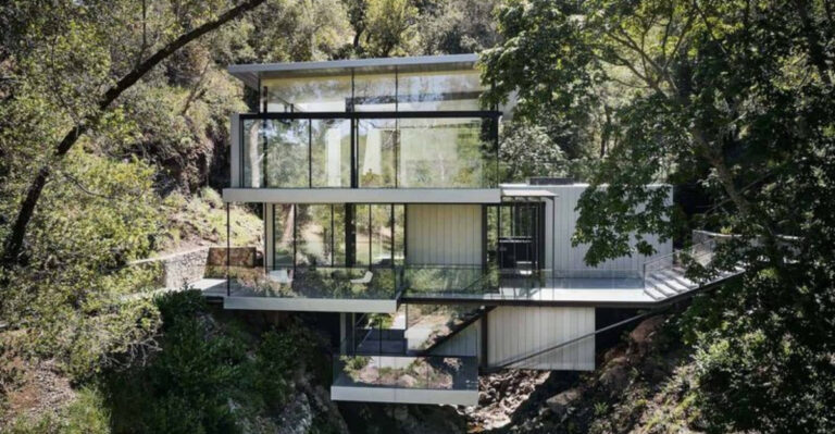 15 Minimalist Homes That Are Anything But Boring