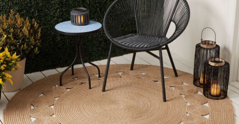 15 Outdoor Rugs That Look Good In Any Space