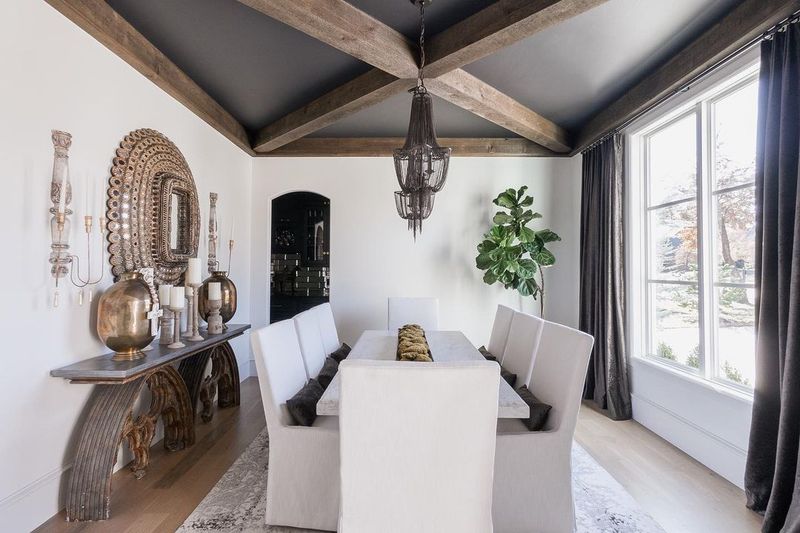 Slim Dark Beams for Modern Contrast