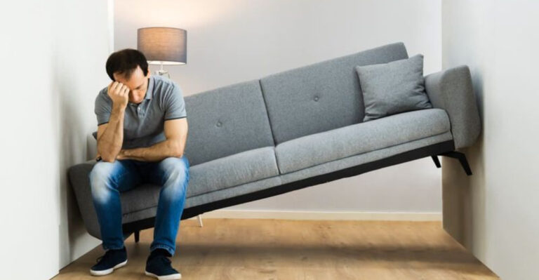 16 Things You Should Never Do When Thrifting For Home Items, According To Experts