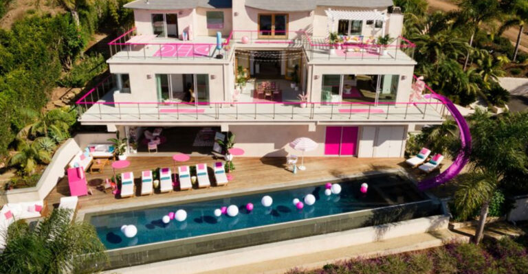 17 Biggest (And Ugliest) Houses Ever Built In The US