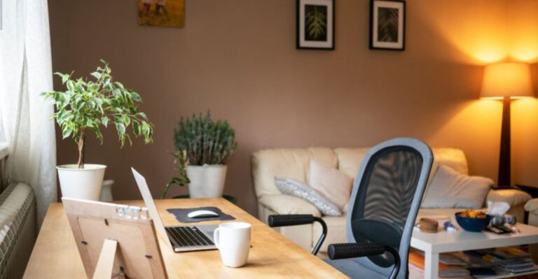 17 Ideas For Creating A Peaceful Home When You Work Remotely