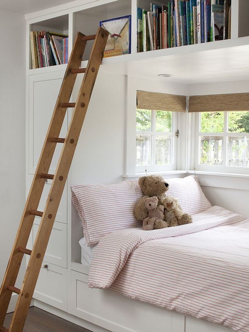 Built-In Bookshelf Alcove