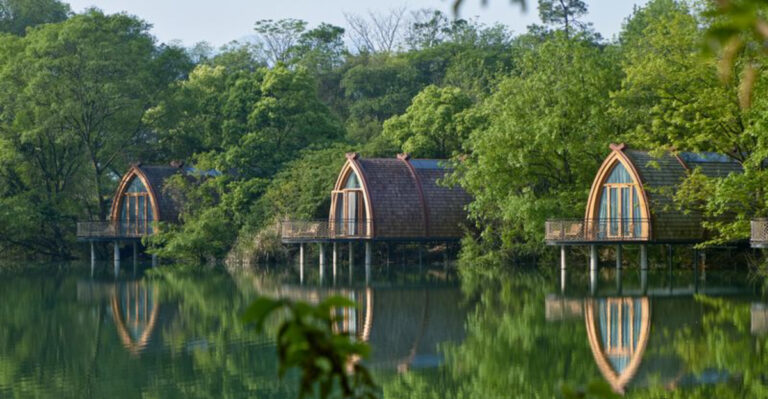 18 Arched Cabins Offering A Unique And Cozy Architectural Style