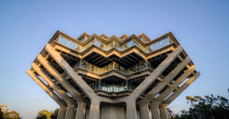 18 Most Beautiful Modernist Buildings In The US