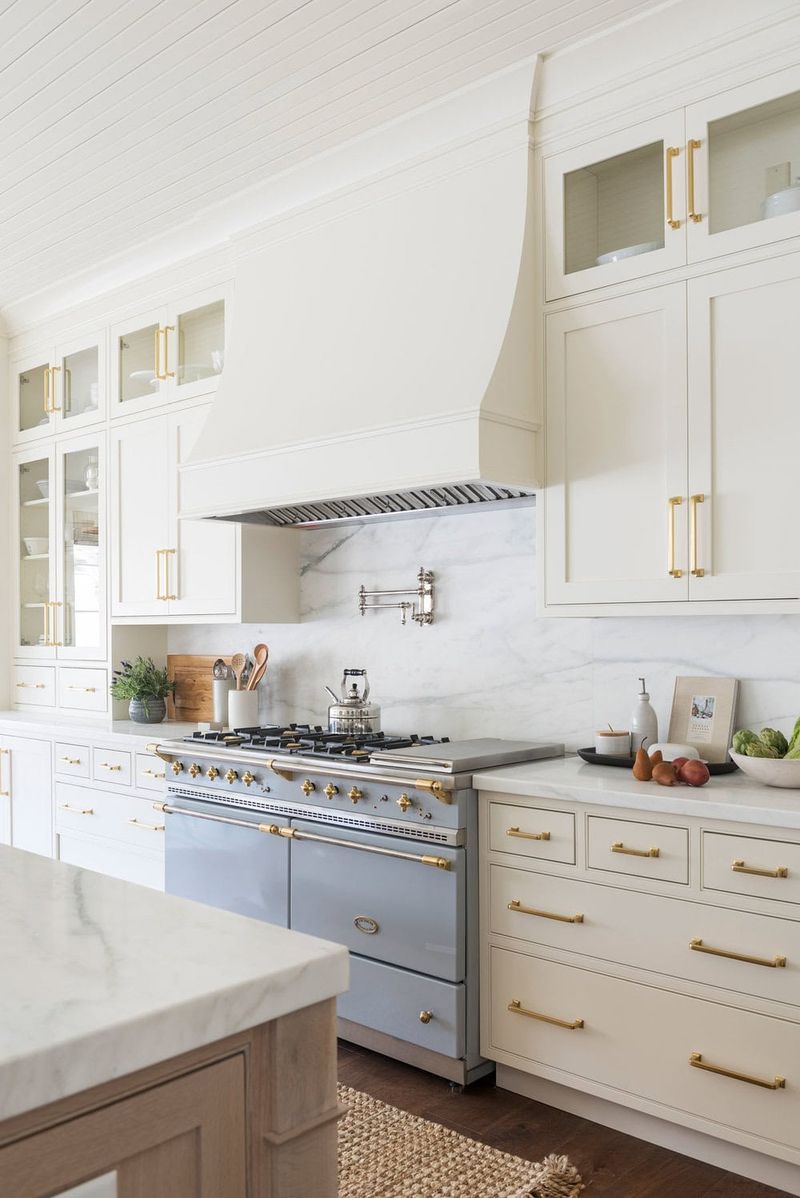 Choose Classic Cabinet Colors