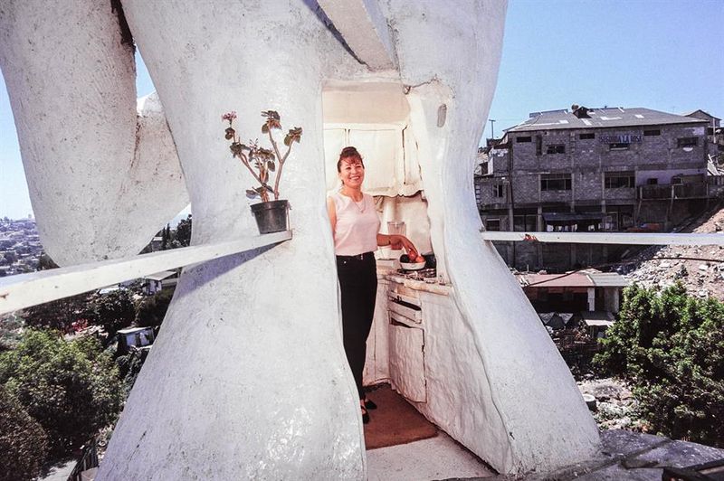 1996: Statue Extension, Tijuana, Mexico