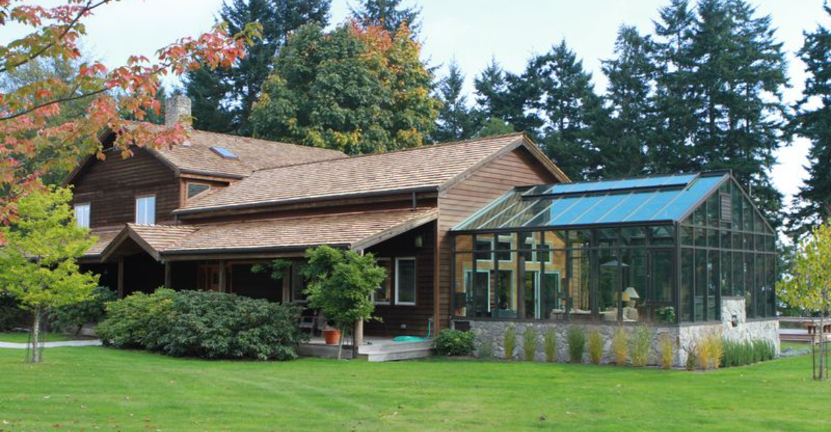 20 Converted Barn Homes That Blend Historic Charm With Modern Comfort