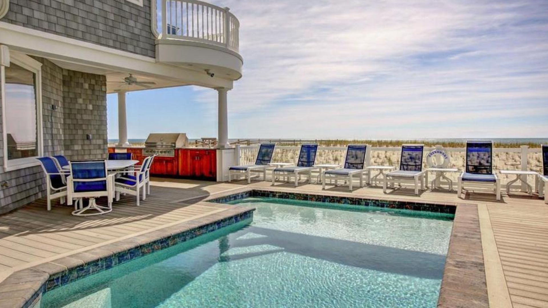 outdoor kitchen on the deck
