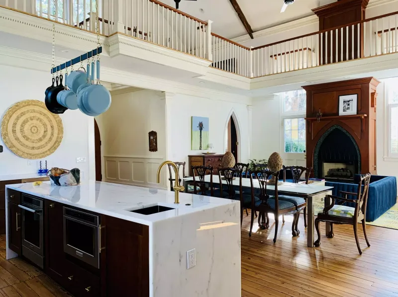 A Kitchen That Feels Both Modern and Rooted