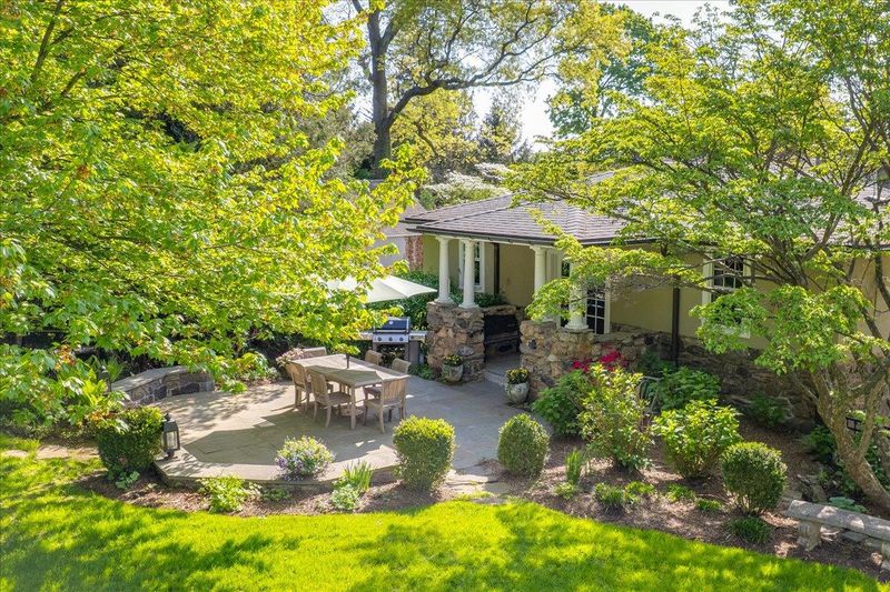 A Backyard Meant for Slow Living