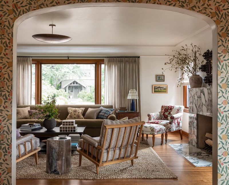 Mix Old and New Furniture