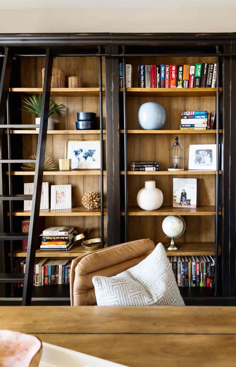 Style Your Bookshelves
