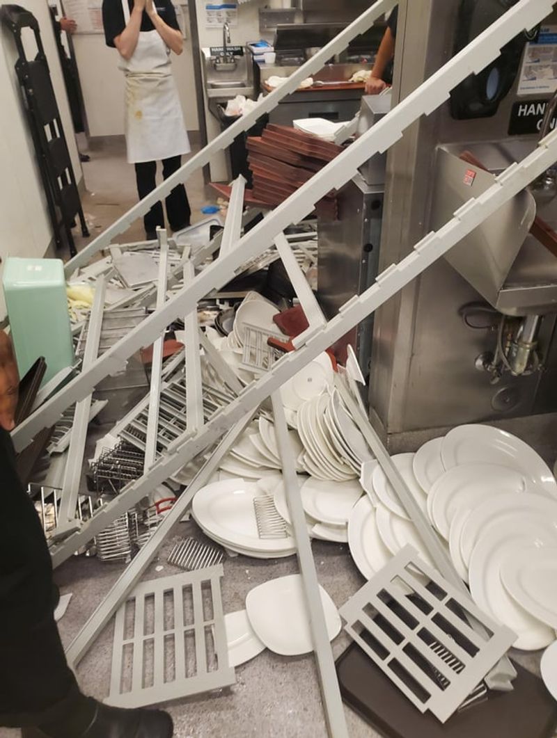 Unstable stackable shelves