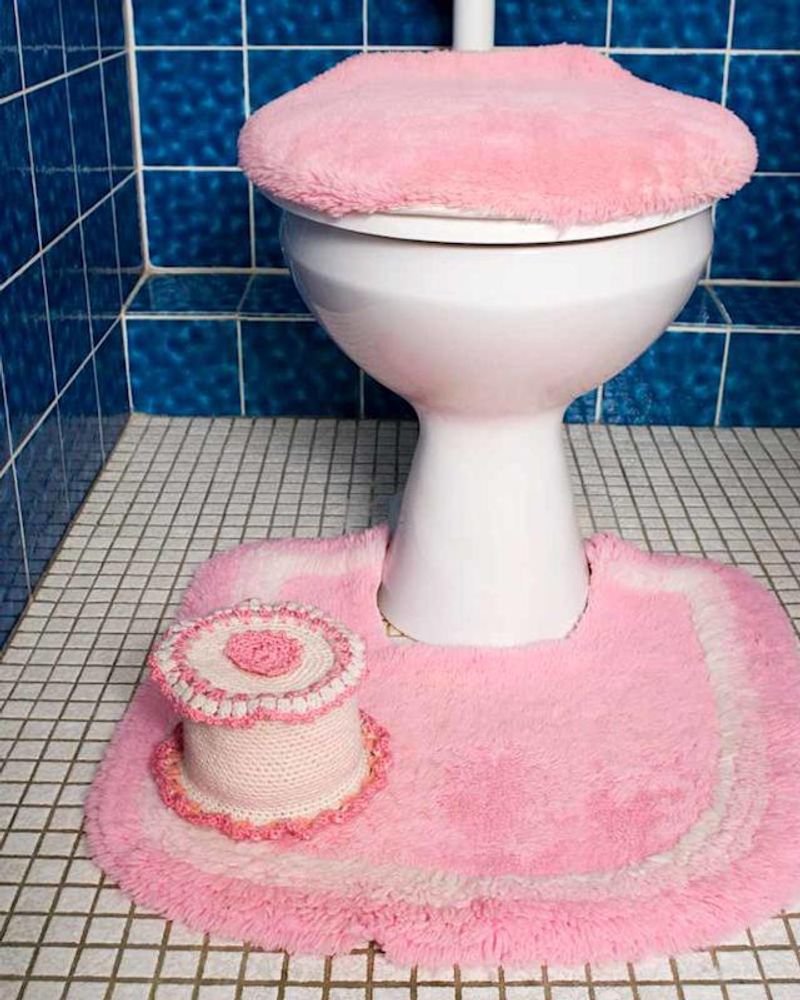 Toilet Rugs And Fuzzy Seat Covers