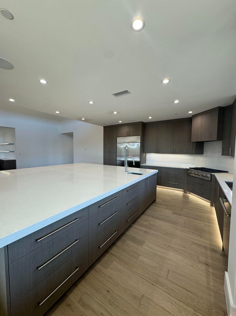 Oversized Kitchen Islands