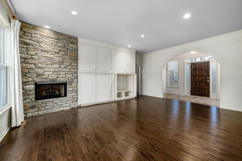 Take Photos of Your Old Place After Moving Out