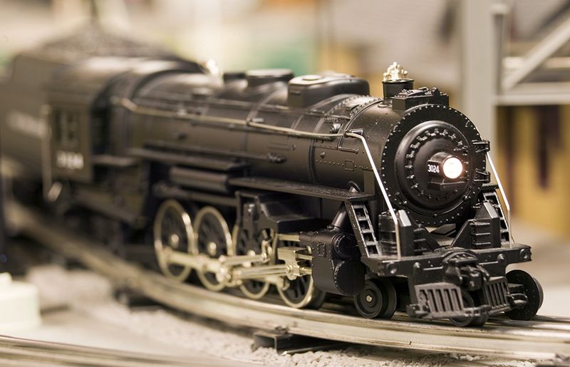 Vintage Toy Trains From Lionel And Märklin