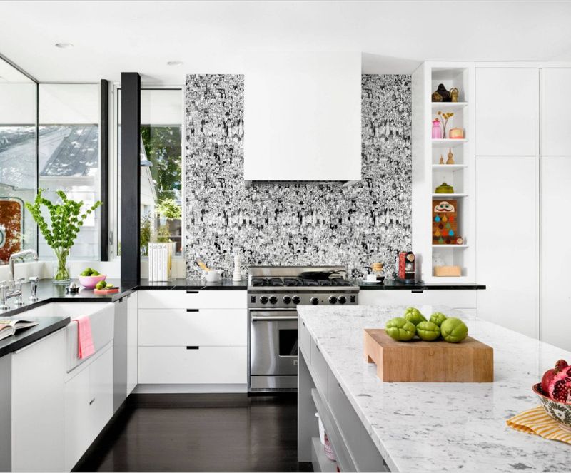 Accent Wall With Geometric Flair