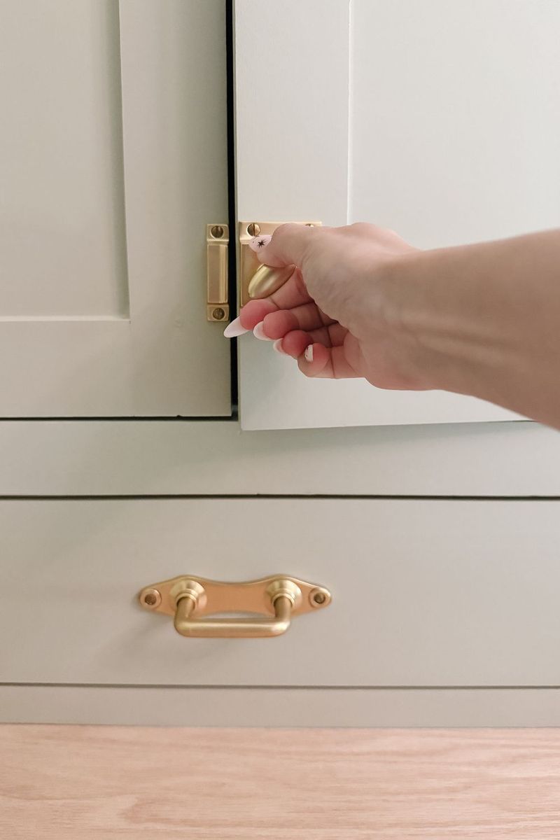 Cabinet Hardware