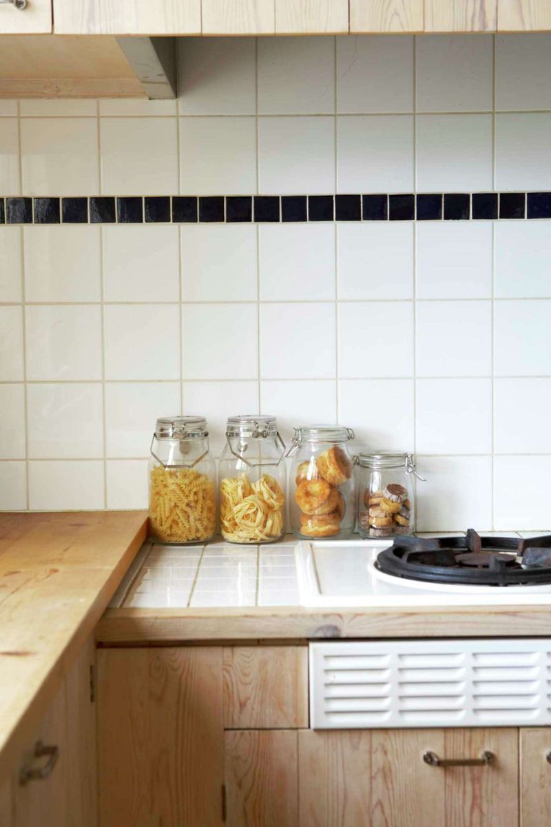 Contrasting Trim Tiles