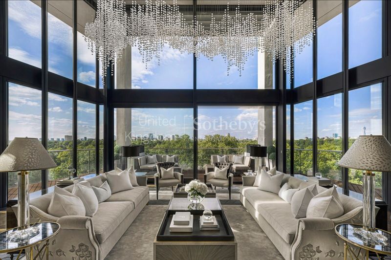 Penthouse D 