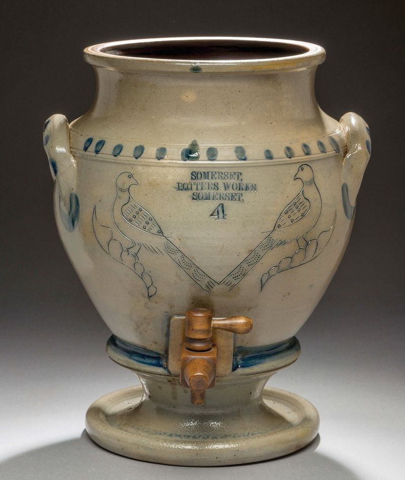 Display Classic American Pottery