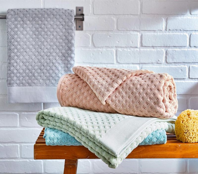 Fold Bathroom Towels Hotel-Style