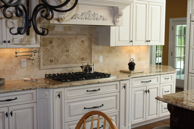 Travertine Tile Backsplashes