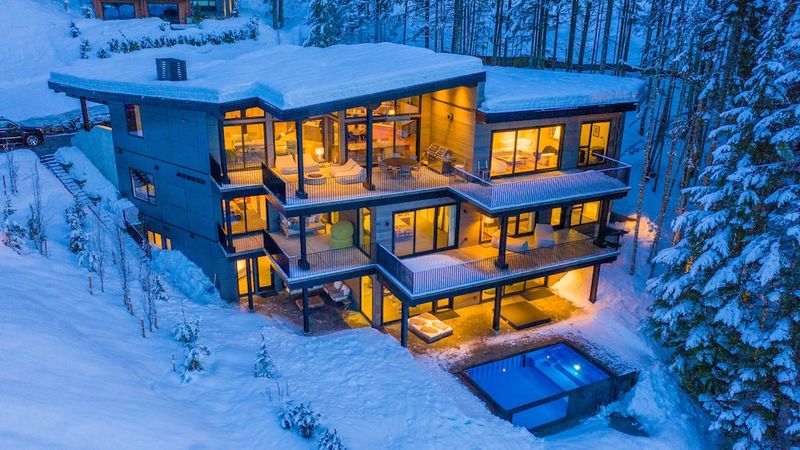 Modern Whistler Chalet, British Columbia, Canada
