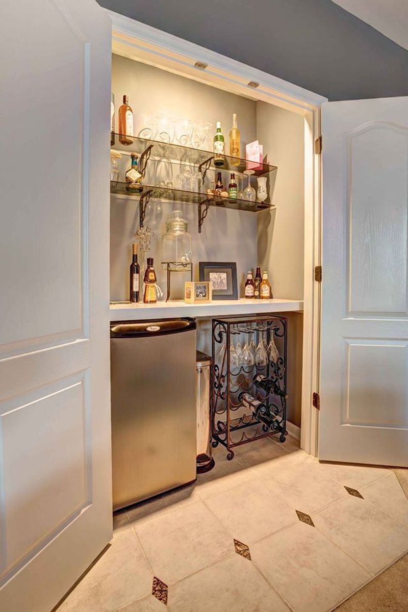Mini Bar Marvel