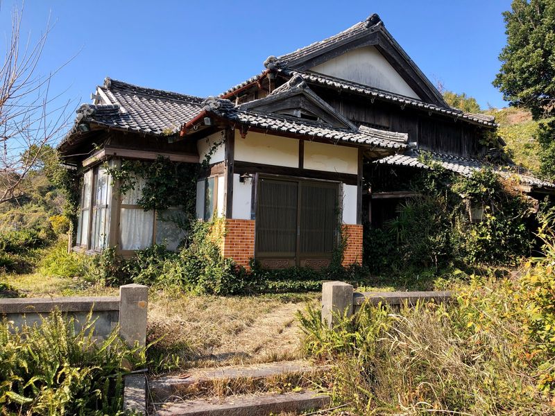 Japanese Abandoned Houses (Akiya)
