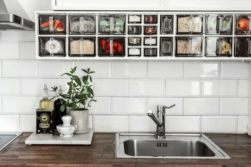 Keep Your Sink Completely Empty And Dry