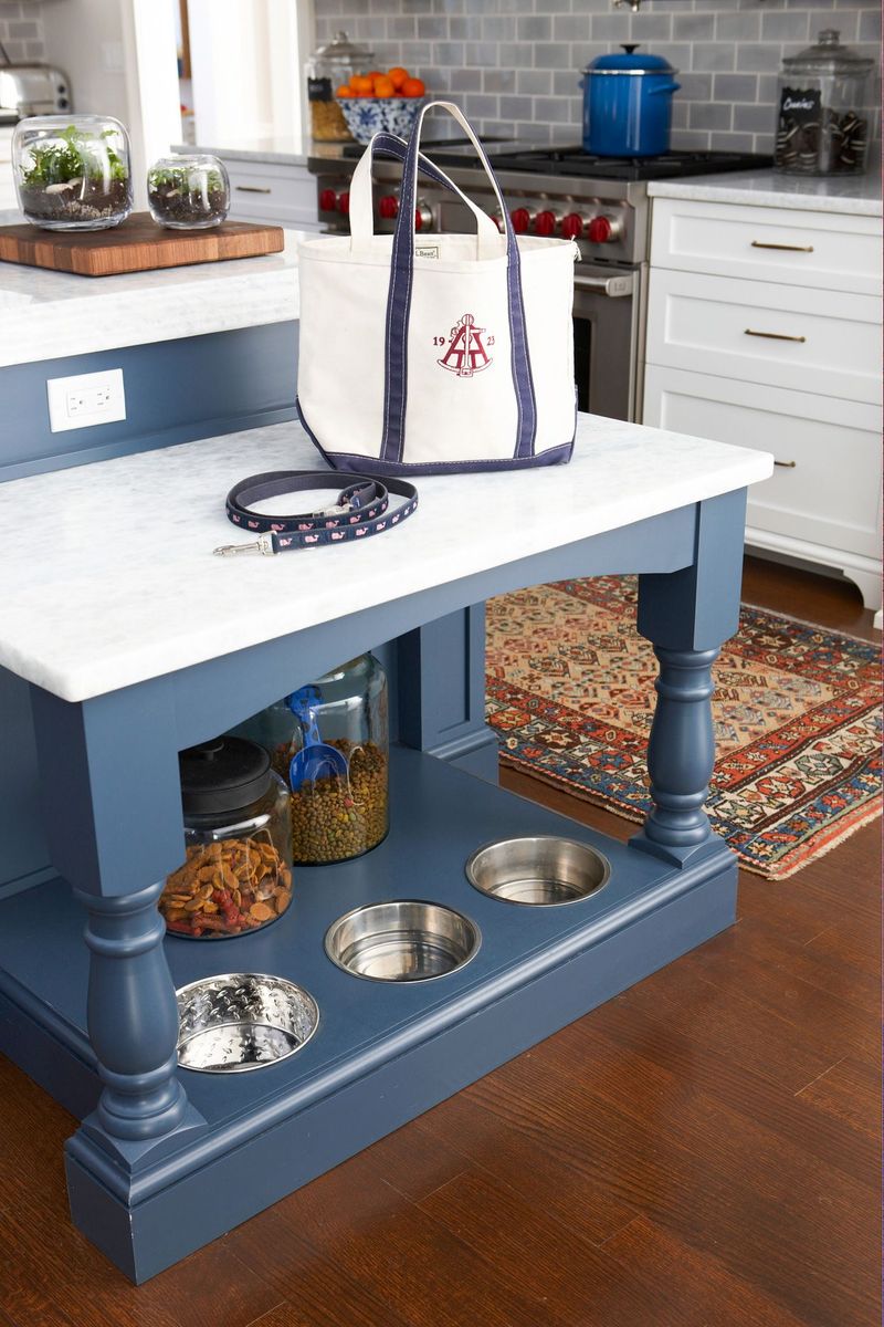 Pet-Friendly Feeding Stations