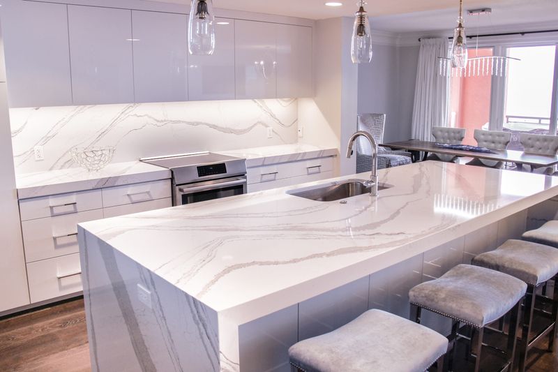 Waterfall Edge Details For Contemporary Elegance