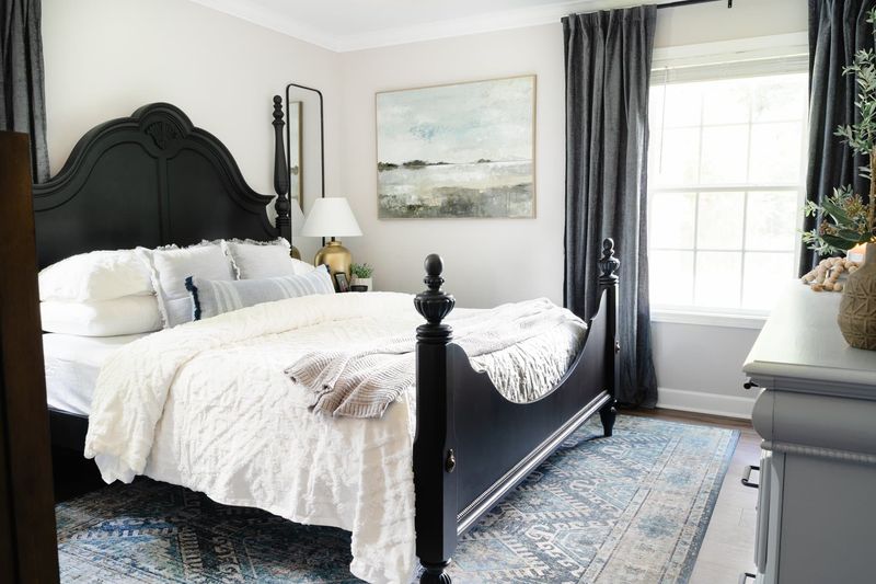 Oversized Furniture In Small Rooms