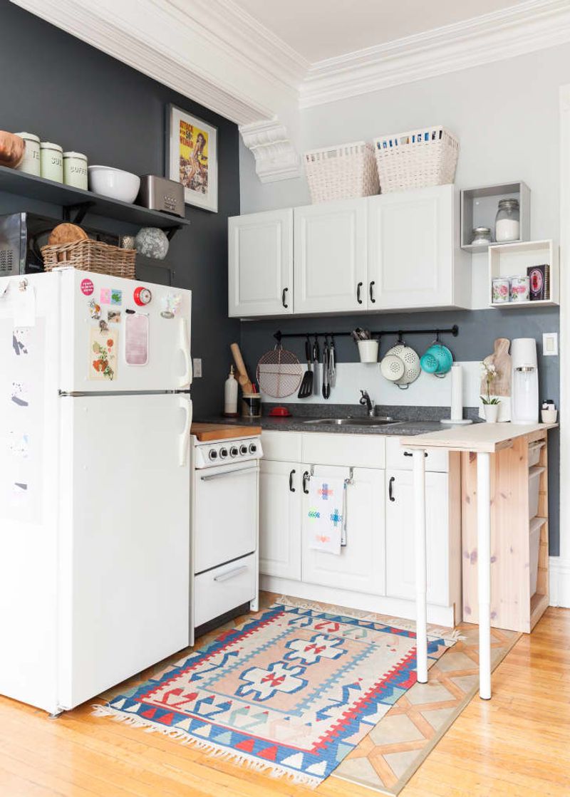 Kitchen With No Counter Space