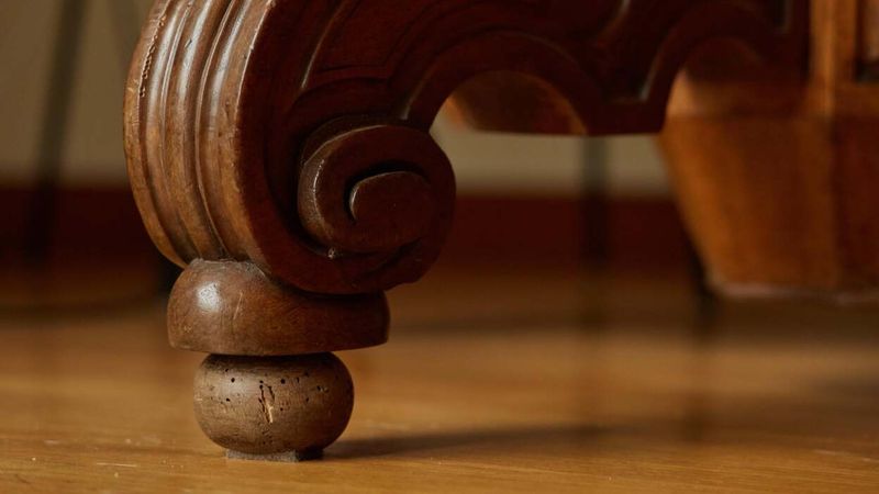 Wobbly Furniture That Moves When You Sit