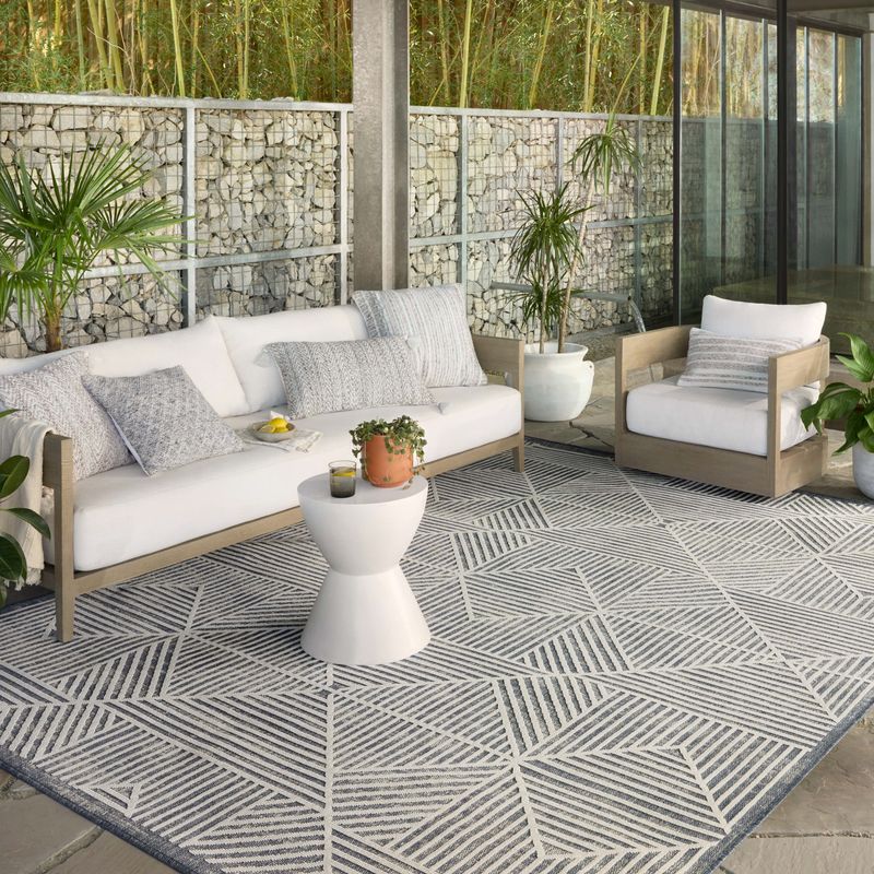 Indoor-Outdoor Transitional Styles