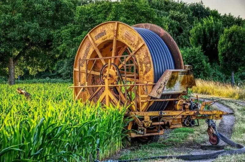 Broken Garden Hose Reels That Don't Turn