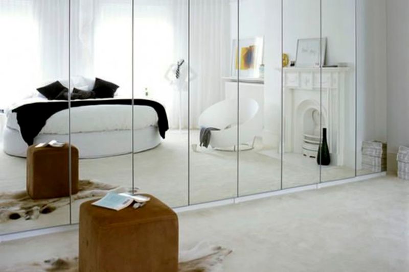 Mirrored Walls